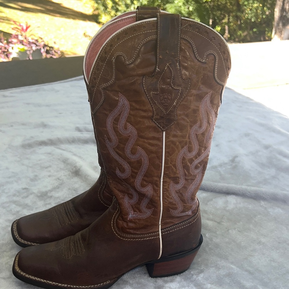 Brown Western  Ariat Cowgirl  Boots